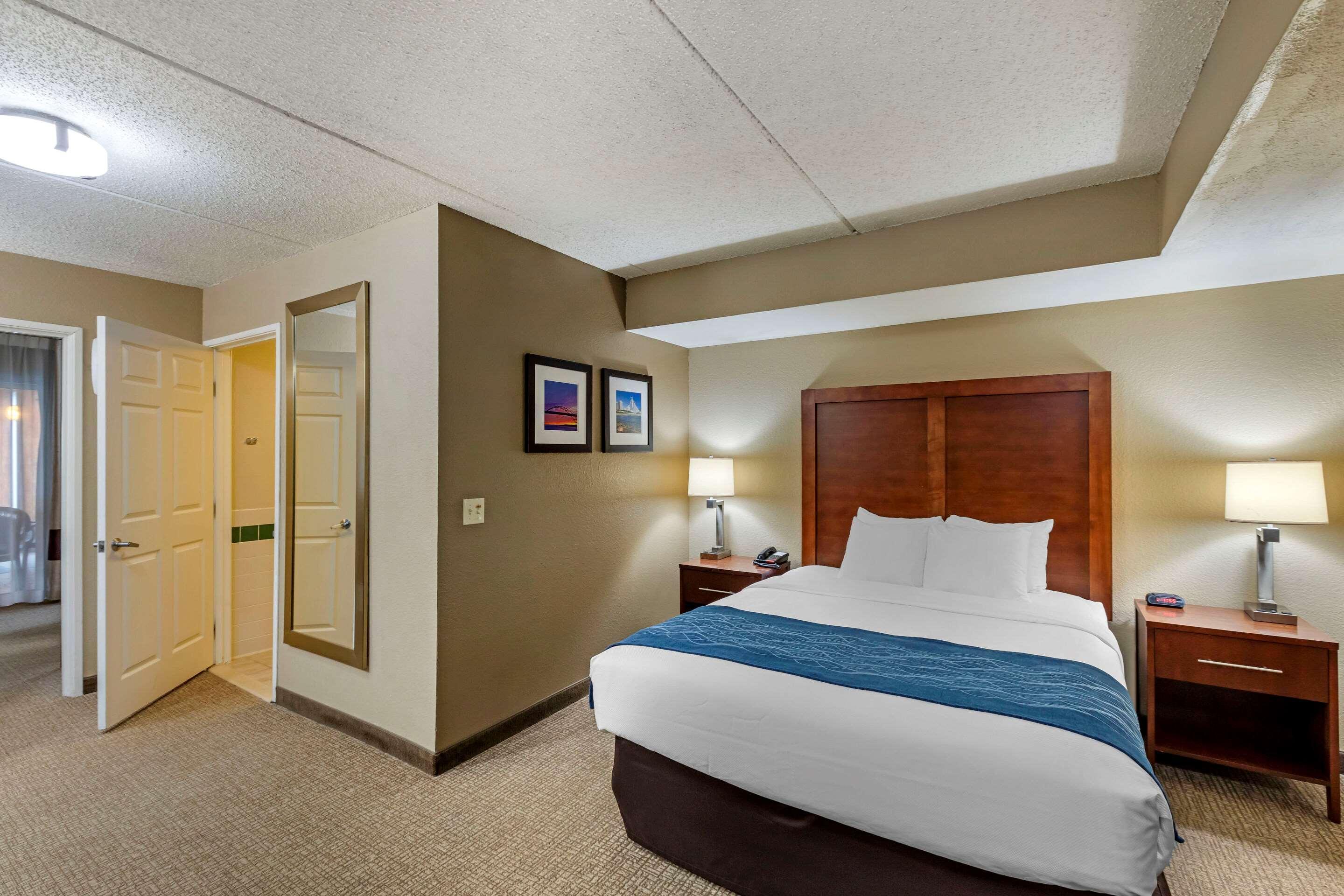 Comfort Inn & Suites Jackson - West Bend Eksteriør billede