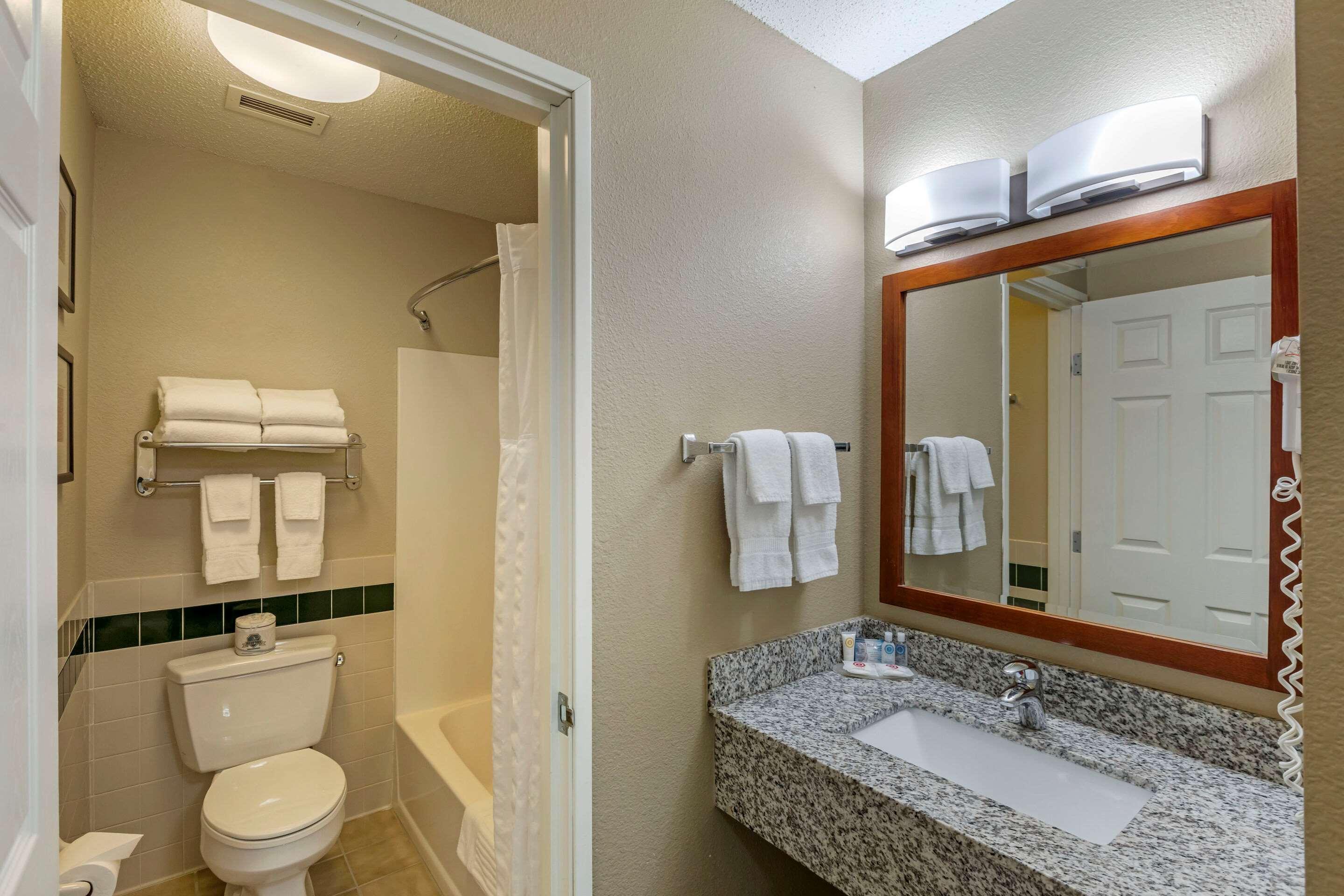 Comfort Inn & Suites Jackson - West Bend Eksteriør billede
