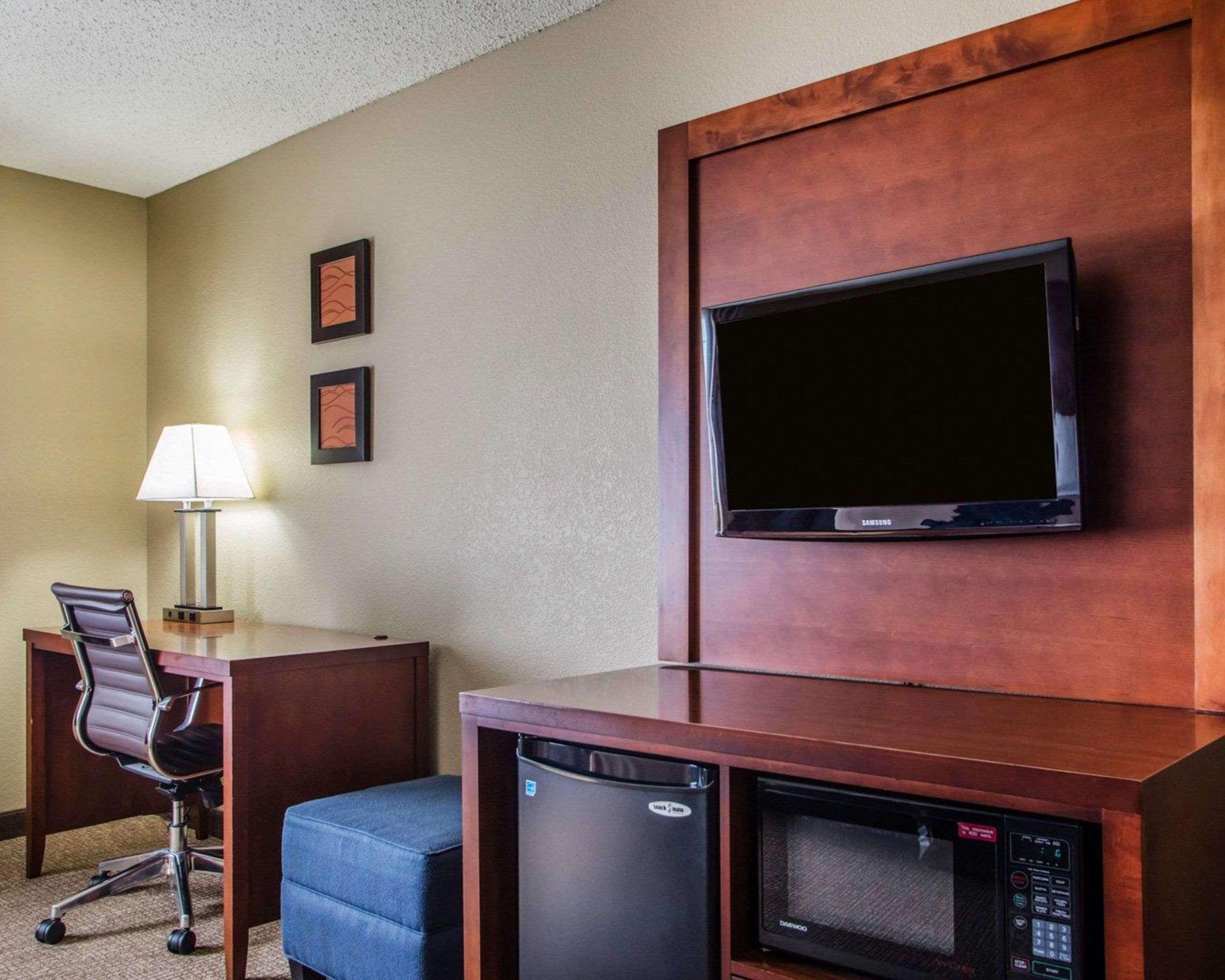 Comfort Inn & Suites Jackson - West Bend Eksteriør billede
