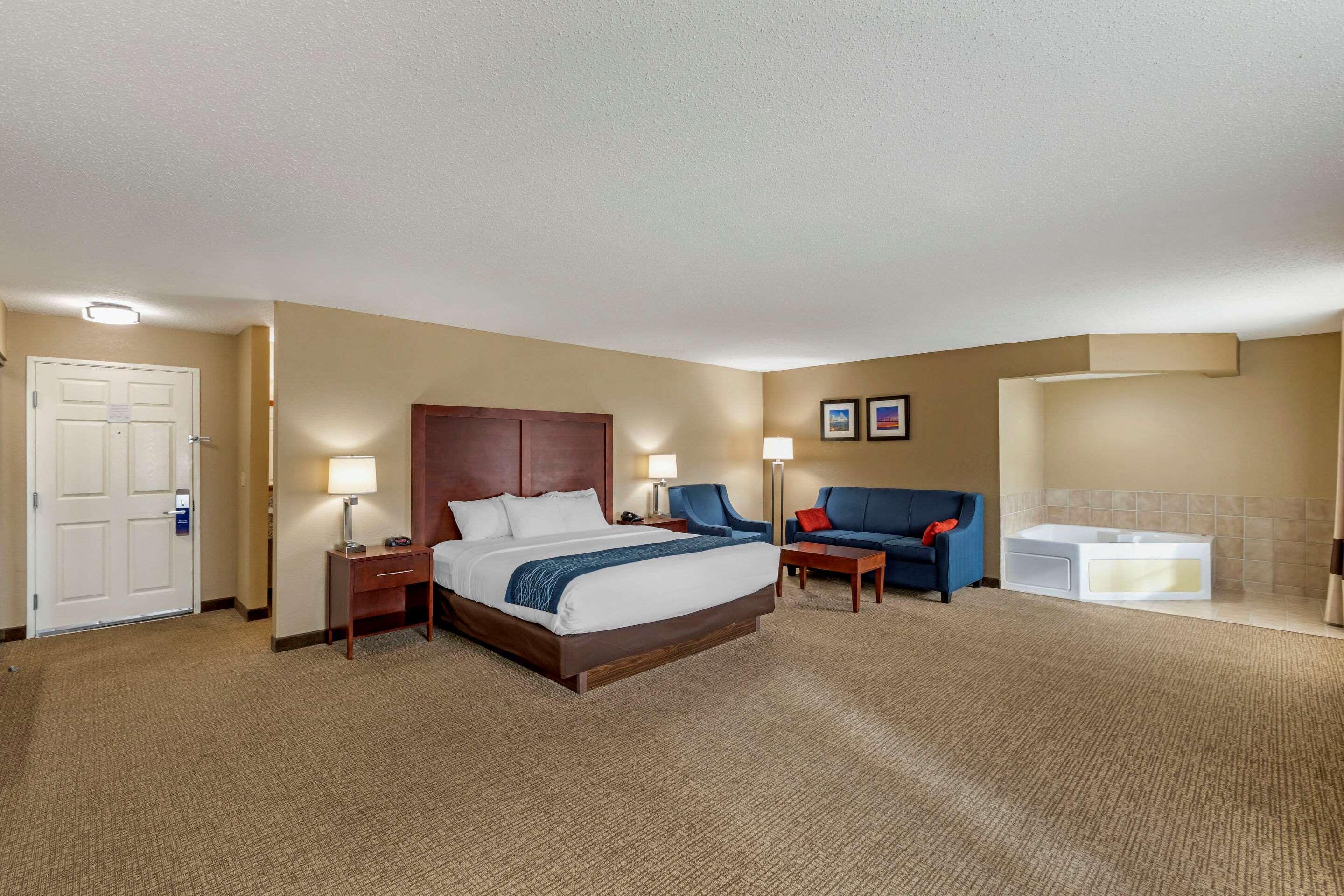 Comfort Inn & Suites Jackson - West Bend Eksteriør billede