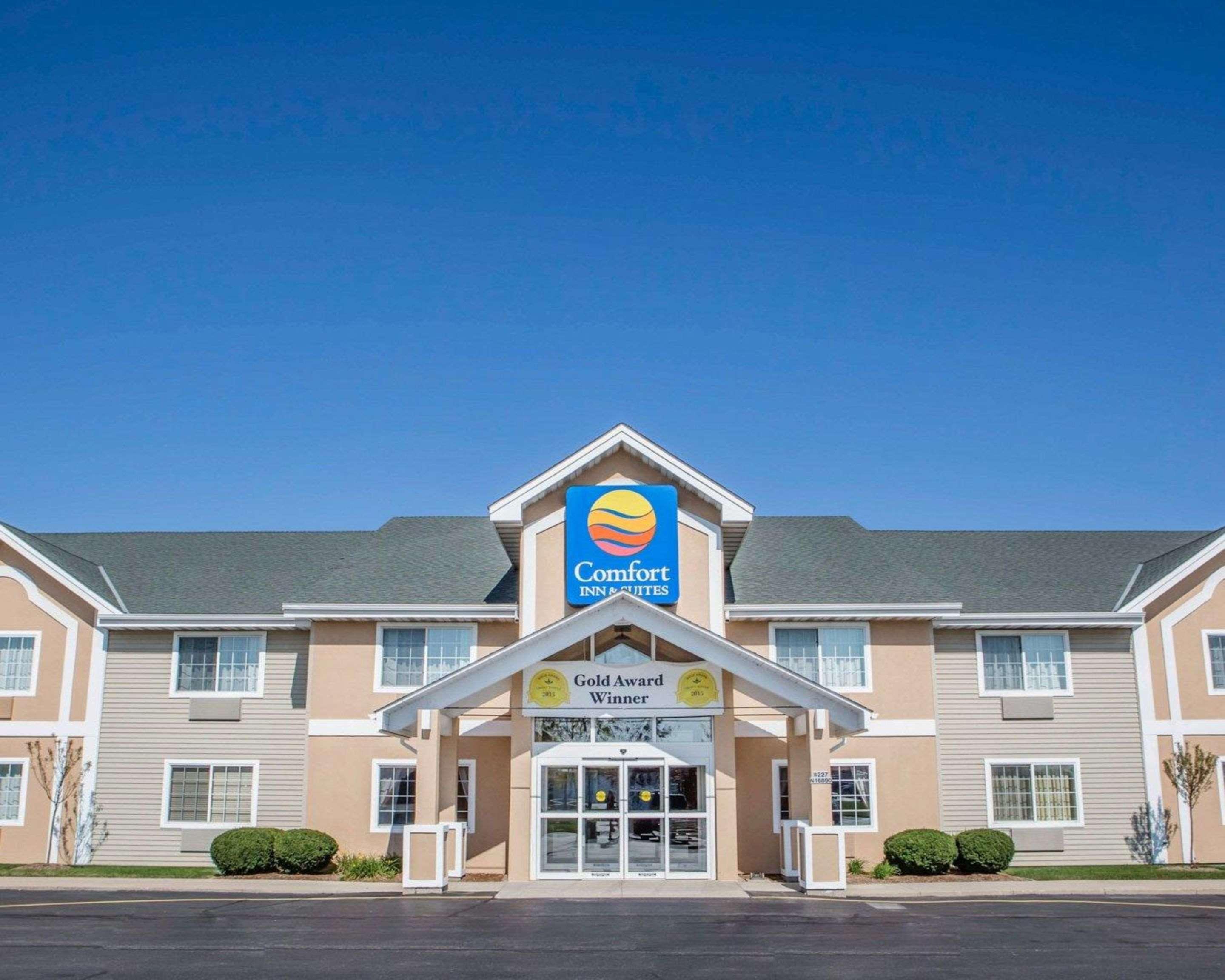 Comfort Inn & Suites Jackson - West Bend Eksteriør billede