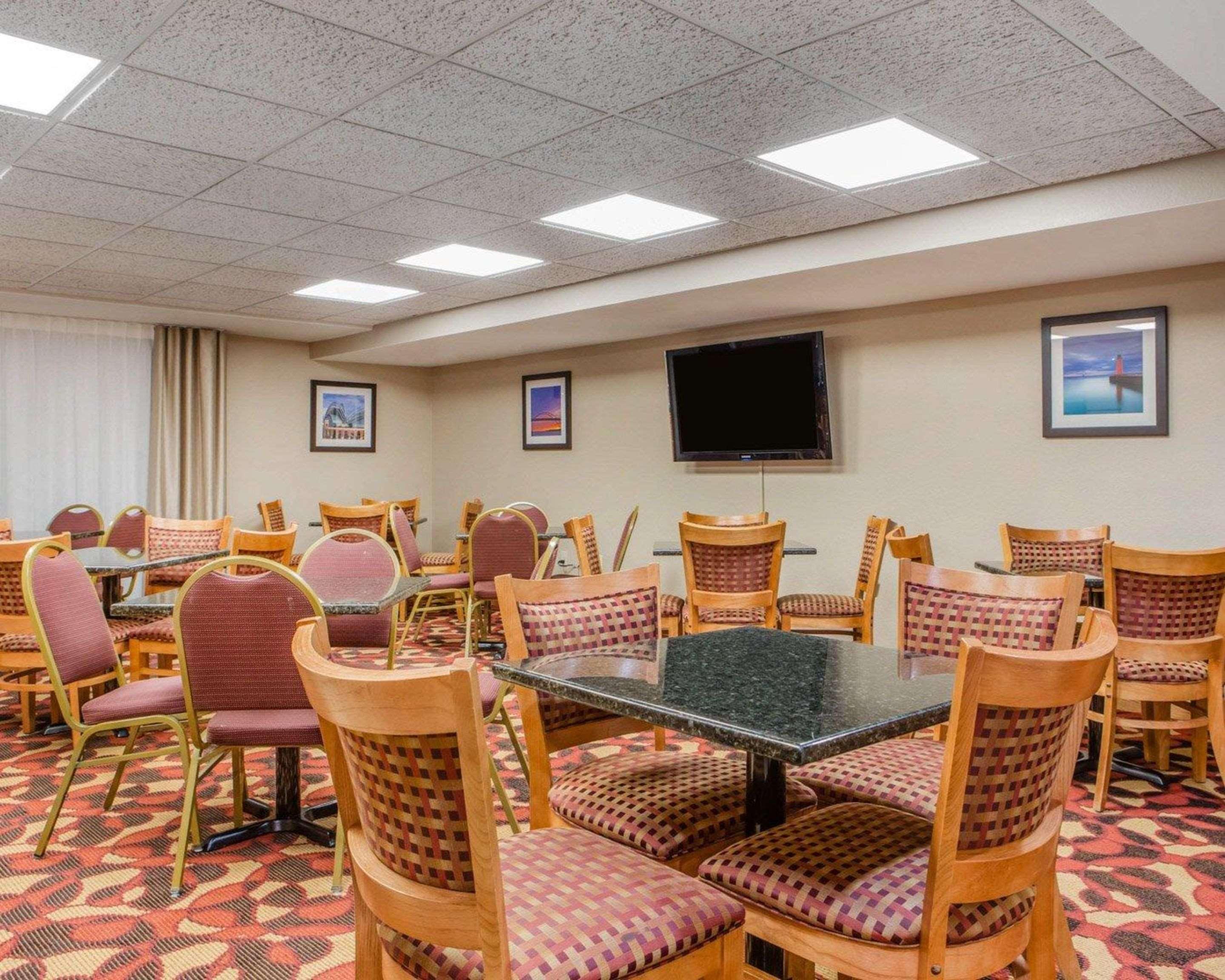 Comfort Inn & Suites Jackson - West Bend Eksteriør billede