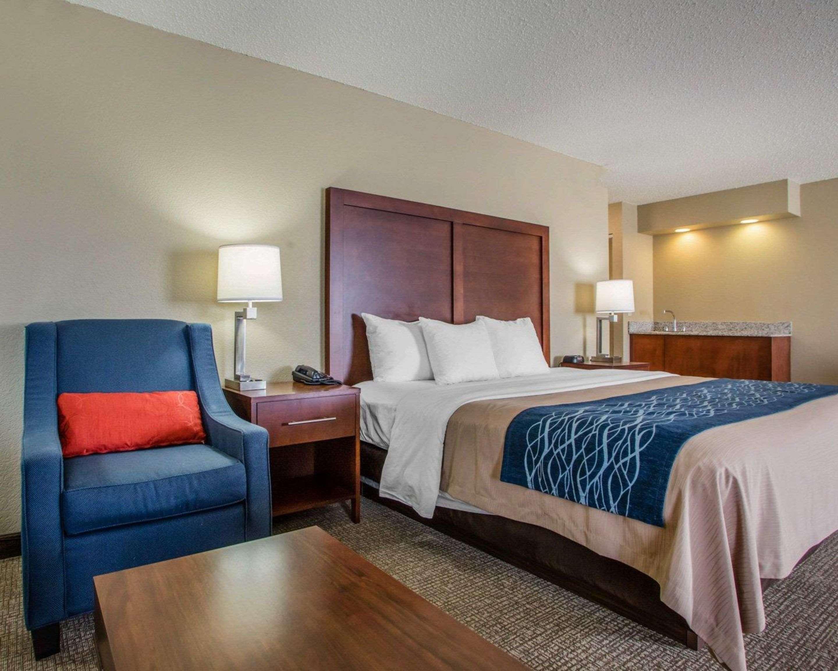 Comfort Inn & Suites Jackson - West Bend Eksteriør billede