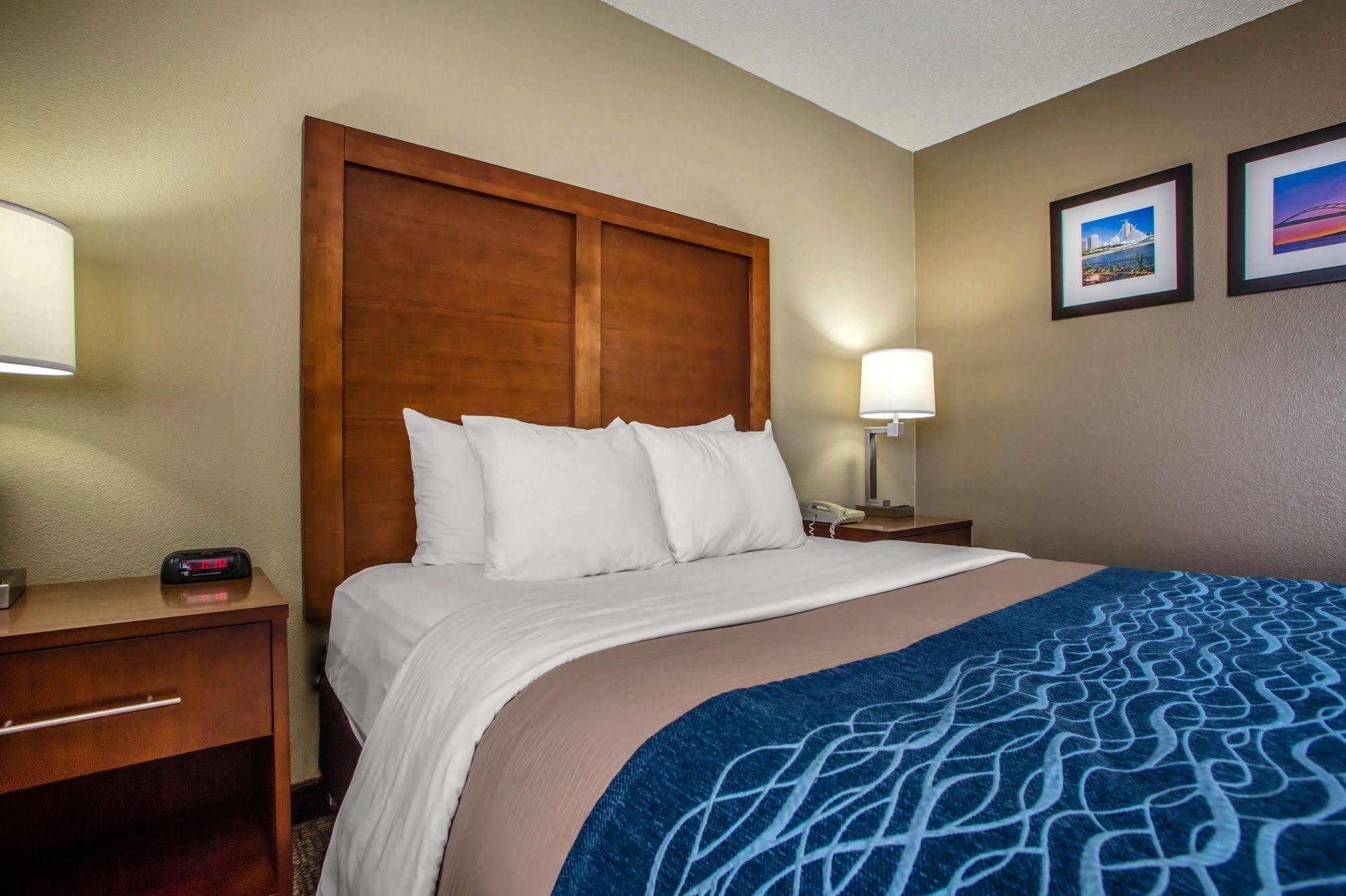 Comfort Inn & Suites Jackson - West Bend Eksteriør billede